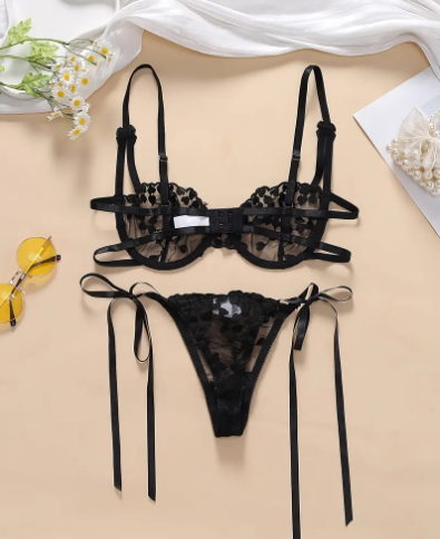 Brassiere 💗 Kalp Desenli ve 🌺 Çiçek Desenli Tanga Takımları