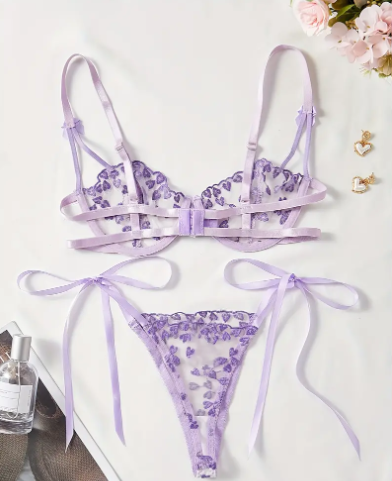 Brassiere 💗 Kalp Desenli ve 🌺 Çiçek Desenli Tanga Takımları