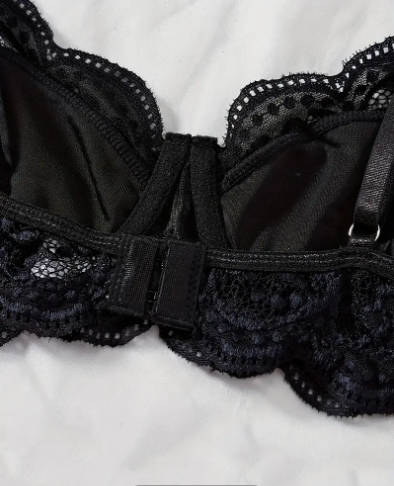 Brassiere 💗 Kalp Desenli ve 🌺 Çiçek Desenli Tanga Takımları